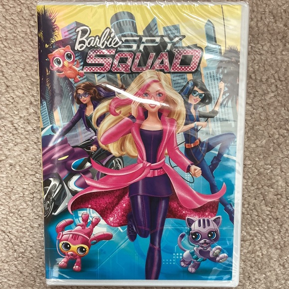 Barbie Spy Squad & the Princess and the Pauper - Picture 2 of 9